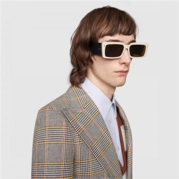 Gucci GG0543S 002 Ivory Black Oversized Rectangular Sunglasses Brown Lens - Picture 4 of 11